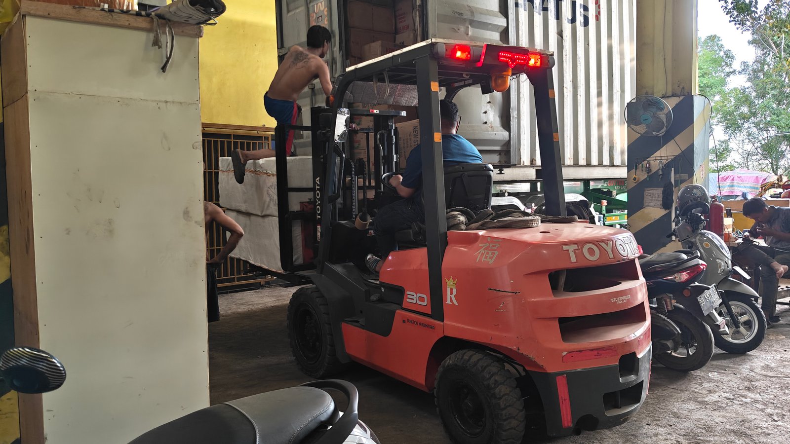 Sewa Forklift
